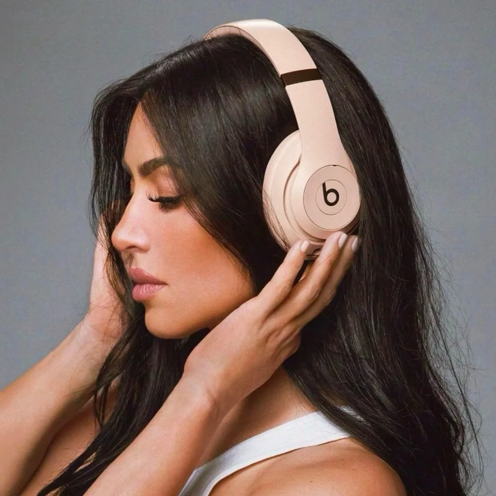 Beats Kim Kardashian studio pro head phones moon - Picture 7 of 7